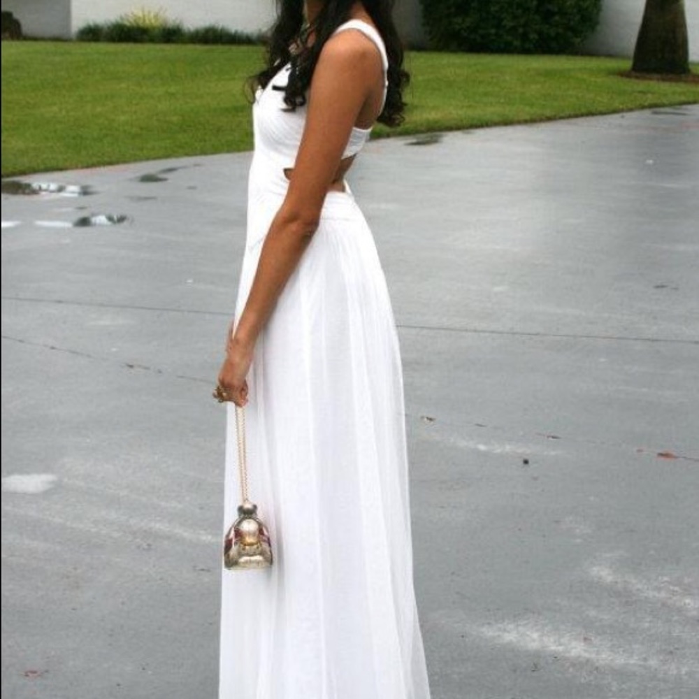 BCBGMaxazria white tulle floor gown w/ back cutout